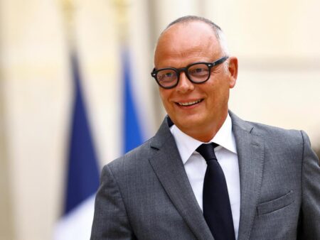 Former PM and Macron ally Édouard Philippe joins calls for president’s resignation – France 24