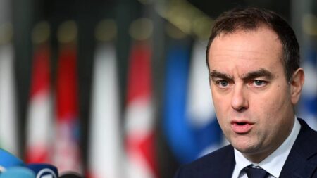 Macron Set to Announce New Prime Minister Within 48 Hours France’s Macron to appoint new prime minister within 48 hours – Al Jazeera