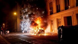Two dead, 559 arrested in France clashes after PSG Champions League win – Al Jazeera
