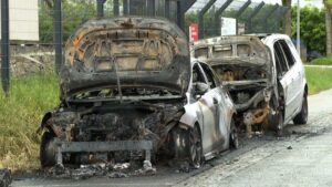 Cars torched in new wave of attacks against French prisons – France 24