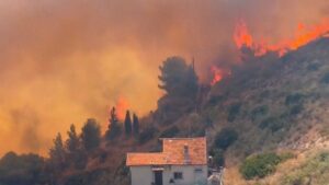 Wildfire leaves trail of damage around France’s Marseille – Yahoo