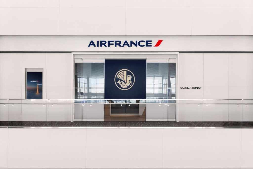 REVIEW: Air France New Lounge Los Angeles – Part 1 of Air France New Business Class – Turning left for less