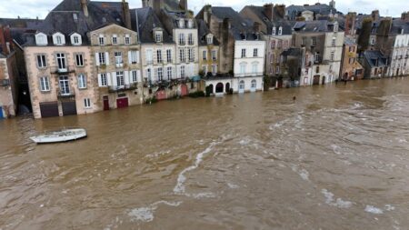 IN PICTURES: Historic flooding strikes western France – The Local France