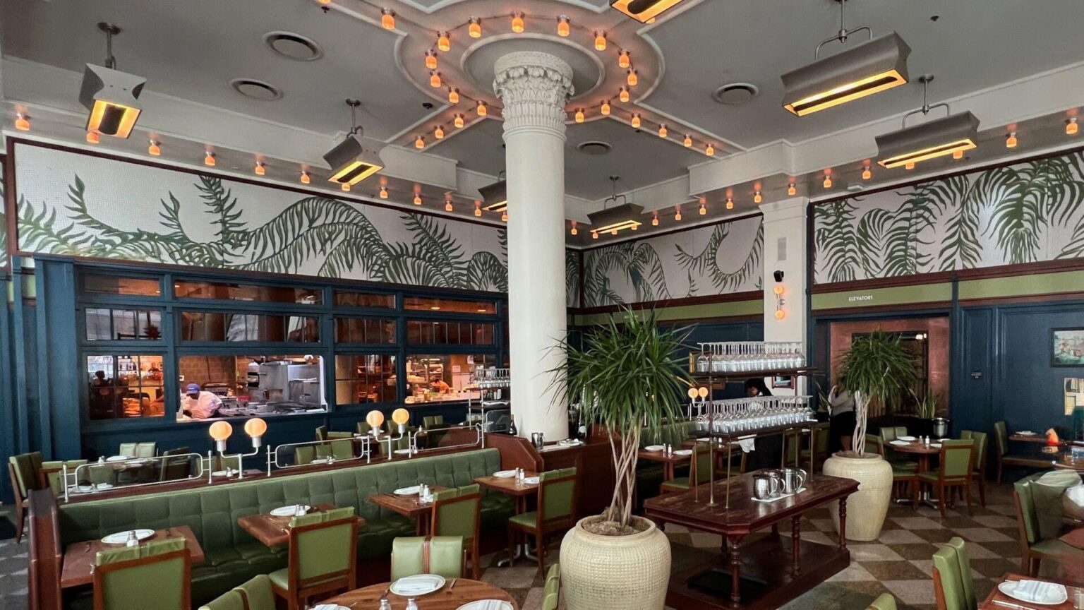 Dinner at this new downtown New Orleans restaurant feels like a summer escape to France – NOLA.com