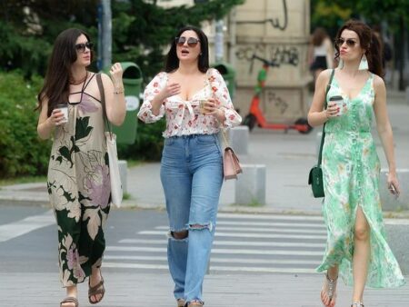 Three women charged in France over suspected jihadist plot – RFI