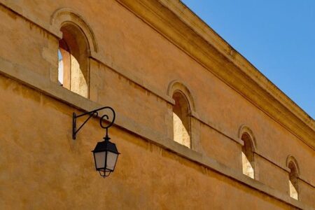 Several prisons in France attacked with guns fired and vehicles burned – Euronews.com