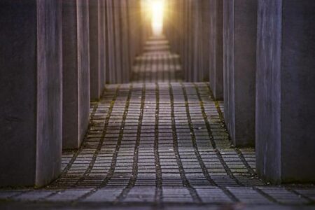 France: Lyon Holocaust memorial defaced with ‘Free Gaza’ – Arutz Sheva