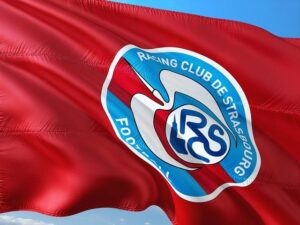 Official | Strasbourg sign Chelsea centre-back Aaron Anselmino on loan – Get French Football News