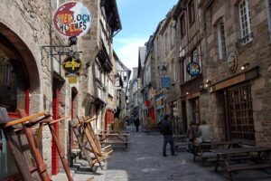 Macron puts local defense firms on notice France may buy European – Defense News