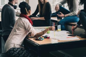 Higher education: why women in France are less likely to pursue science than men – Sciences Po