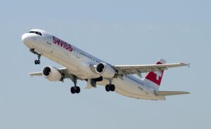 Air France A321 Euro Business Class Review With Blocked Middle Seats – Eye of the Flyer