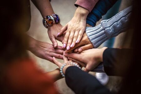 United for Freedom: A Powerful Stand Against Tyranny and Kings No Tyrants / No Kings Solidarity Gathering — Democrats Abroad Brittany – Democrats Abroad