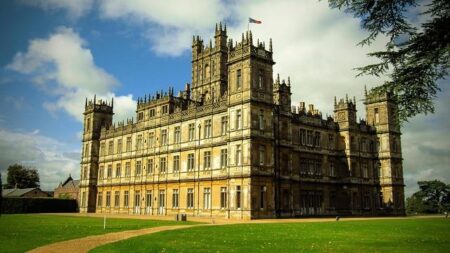 You Can Rent Out the French Villa in “Downton Abbey: A New Era” – Popsugar