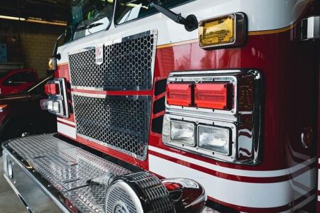 2 firefighters die in a building fire near France’s Bordeaux airport, flights delayed – chron.com