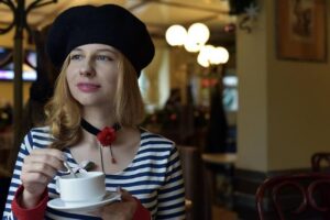 France French models negotiate for entertainment worker status – Glitz