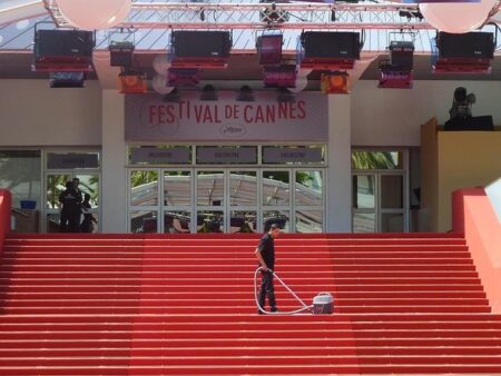 A Cannes Film Festival Light on Hollywood but Not Lacking in Star Power Kicks off in France – ASHARQ AL-AWSAT English
