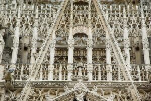 Watch: Smoke billows from Rouen Cathedral after spire catches fire – The Independent