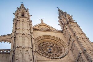 Spire of French landmark Rouen cathedral on fire – China Daily Global Edition
