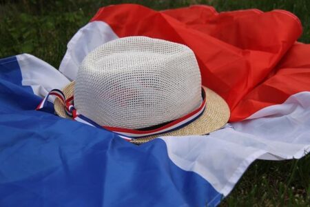 France snatch dramatic late win as Italy back in business under Mancini – independent.co.uk