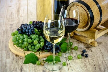 Wildfires near Bordeaux bring more troubles to France’s wine industry – AP News