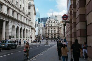 Bank of France Survey Shows Sharp Jump in Business Uncertainty – Bloomberg.com