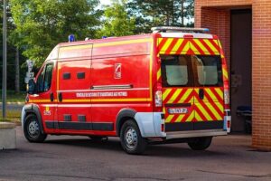 Emergency services in France: numbers and helplines – Expatica