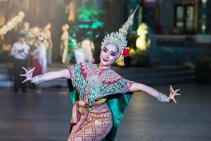 REVIEW: The Festival d’Avignon Presents MALDOROR By Julien Gosselin at Odéon, France – BroadwayWorld